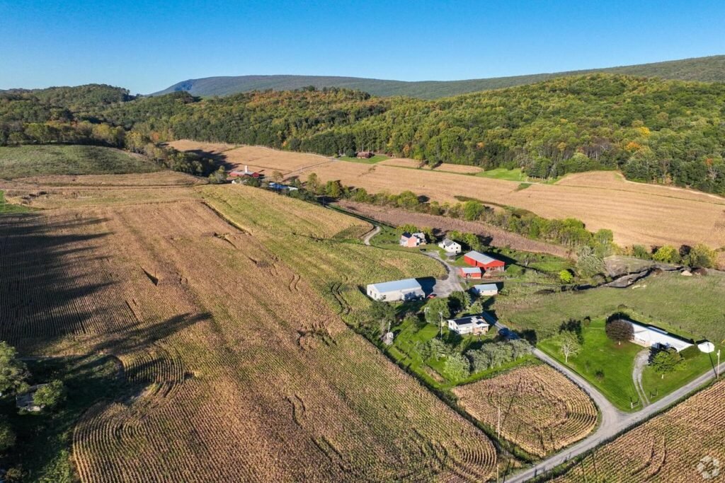 Scenic Drives and Local Stops Near Stroudsburg 64